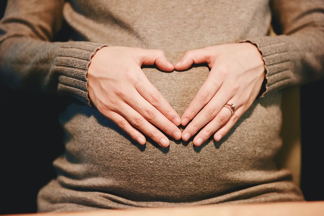 متى يبدأ مغص الحمل قبل الدورة الشهرية